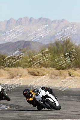 media/Nov-16-2025-Race Pace (Sun) [[8c5fa54630]]/Non Verified Riders (1st 20 Minutes)/2-Turn 10 (1010am)/